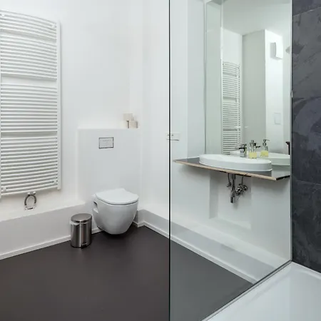 Accommodatie bij particulieren Kuenstlerzimmer In Der Haeselburg - Minimalistische Gera