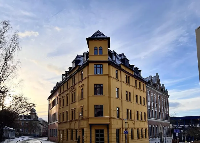 Kuenstlerzimmer In Der Haeselburg - Minimalistische Homestay Gera